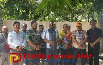 KET; Paslon Ormas didamping Partai Pengusung dan Tim Pemenangan Deklarasi kemenangan pada Pilkada Raja Ampat 2024/detikpapuanet