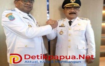 KET: Bupati Raja Ampat, Orideko Iriano Burdam (kiri) dan Wakil Bupati, Mansyur Syahdan (kanan)/Sumber Foto: RajaAmpatnews/Derek Mambrasar/R4News