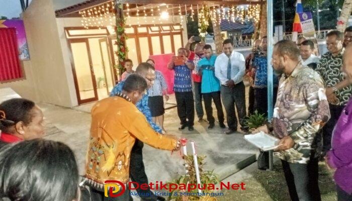 Perkuat Ekonomi Lokal, Bupati Raja Ampat Resmikan Usaha Cuci Kendaraan GKI Alfa Omega