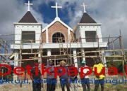 Panitia Pembangunan dan Rombongan Tinjau Progres Pembangunan Gereja ST. Yusuf Kobakma, Mamberamo Tengah