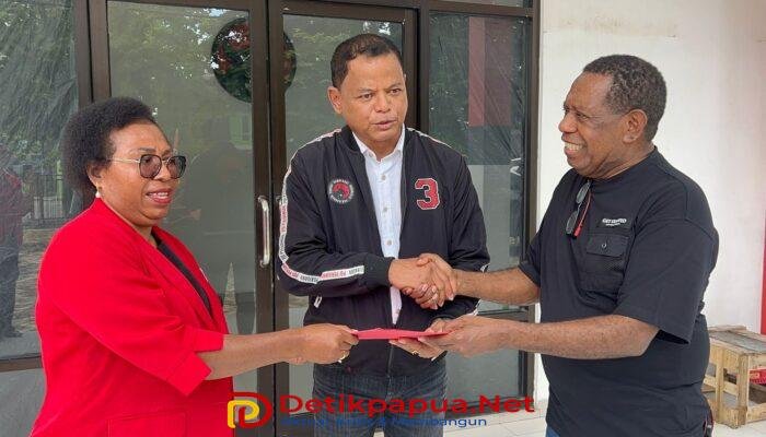 Kembalikan KTA, Edo Kondologit Resmi Bukan Kader PDI-P Lagi