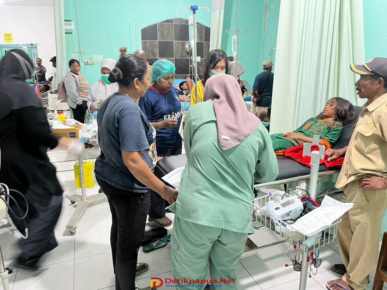 Ket: Sejumlah anak dirawat di RSUD Raja Ampat karena diduga keracunan usai mengkonsumsi MBG/Dok. Dedtikpapuanet