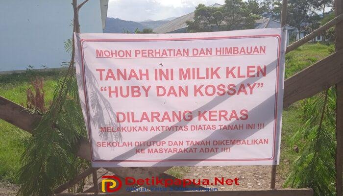 Diduga Transaksi Tanah Lewat Rekening Pribadi, Masyarakat Klen Kossay Palang SMA Negeri Unggulan Lapago