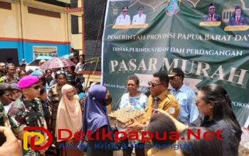 Pemprov PBD Gelar Pasar Murah, Ratusan Paket Sembako Ludes Diserbu Warga