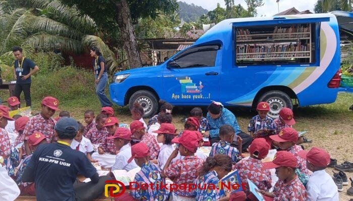 Ketua TP PKK Raja Ampat Ingatkan Orang Tua Dampingi Anak Gunakan Gawai Secara Bijak