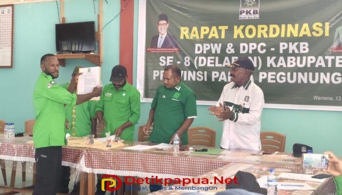 PKB Papua Pegunungan Serahkan SK DPC Delapan Kabupaten, Pengurus Diminta Segera Bergerak