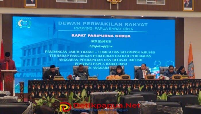 Fraksi-fraksi dan Kelompok Khusus DPR PBD Sampaikan Pandangan Umum atas Raperda APBDP TA 2026
