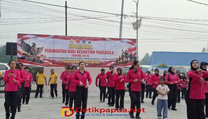Pererat Kebersamaan, Kapolres Sorong Selatan Bersama Bhayangkari Gelar Olahraga Bersama dalam Rangka HKGB ke-74